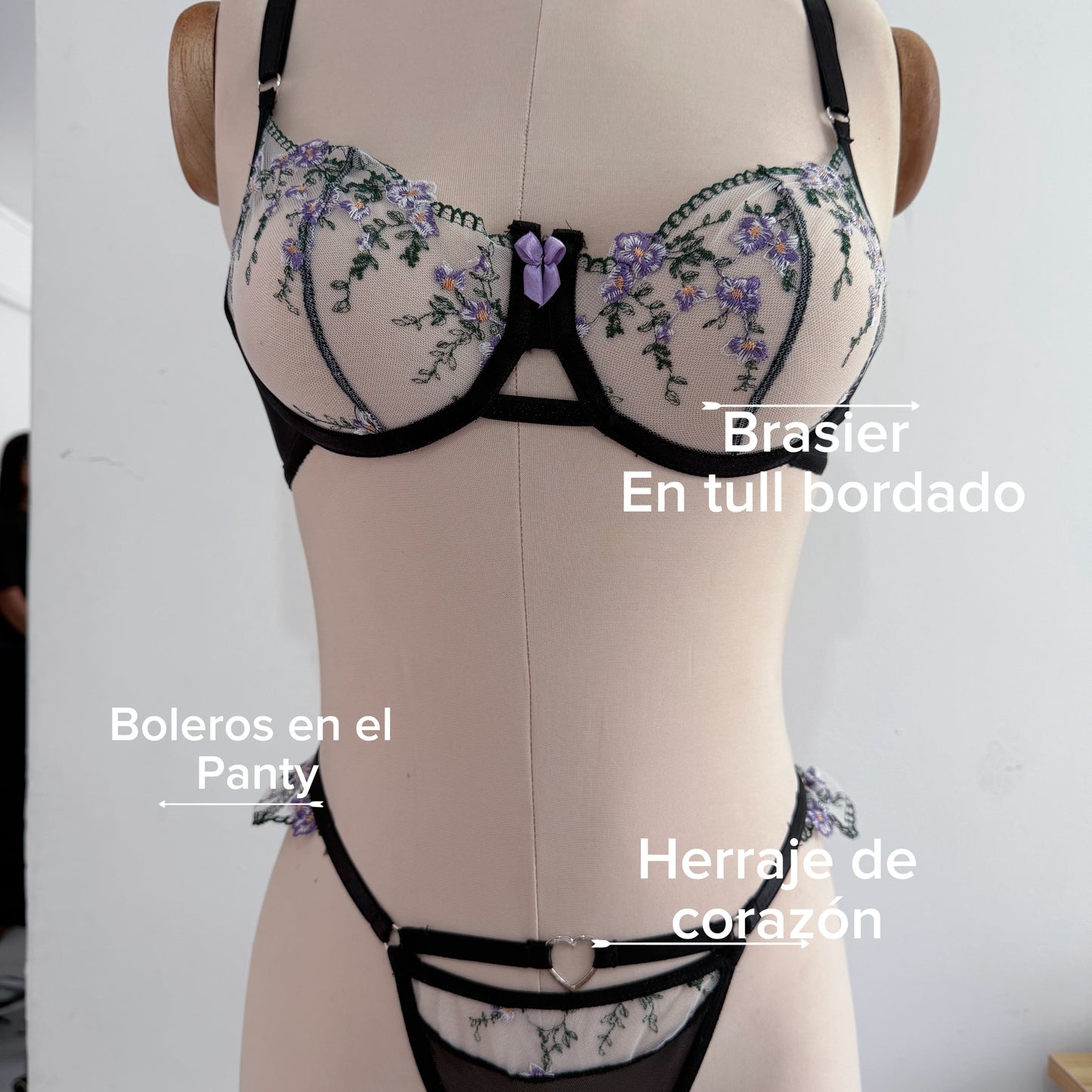 Eloise en Negro